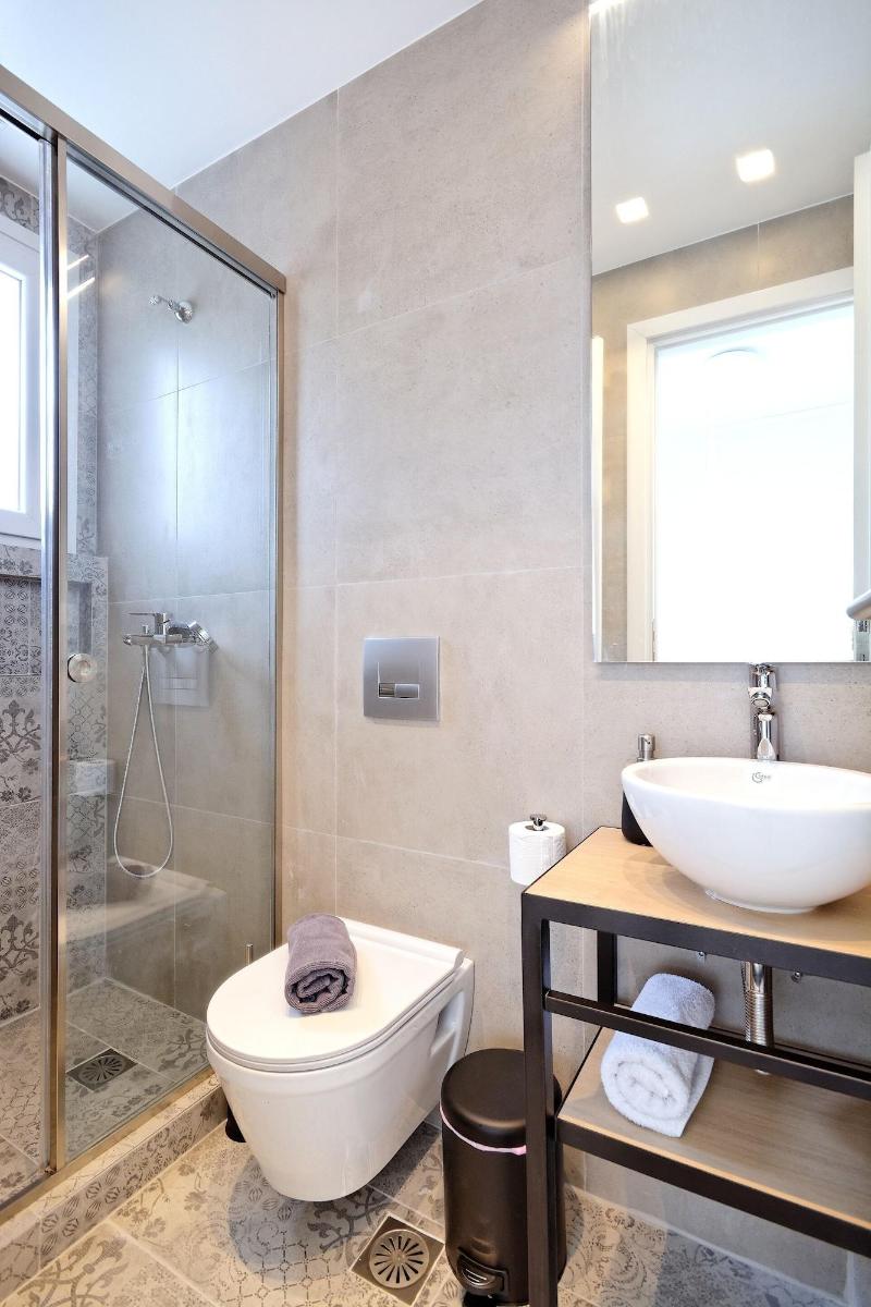 Eos Residence image