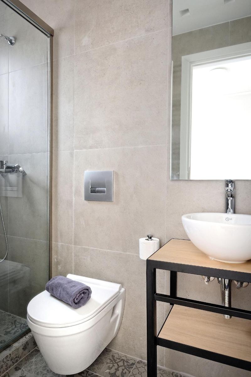Eos Residence image