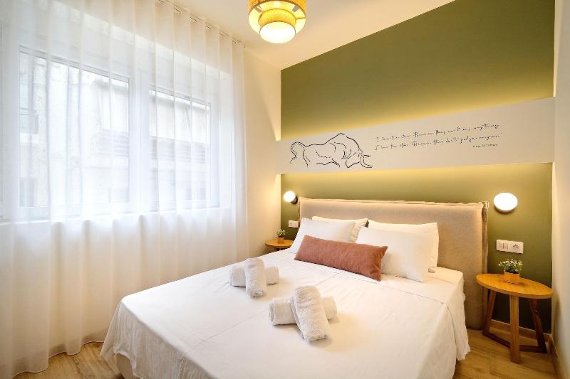Eos Residence image