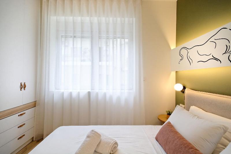 Eos Residence image