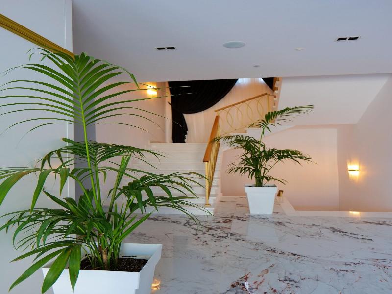 Chimaera Hotel image