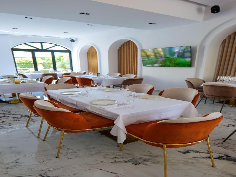 Chimaera Hotel image