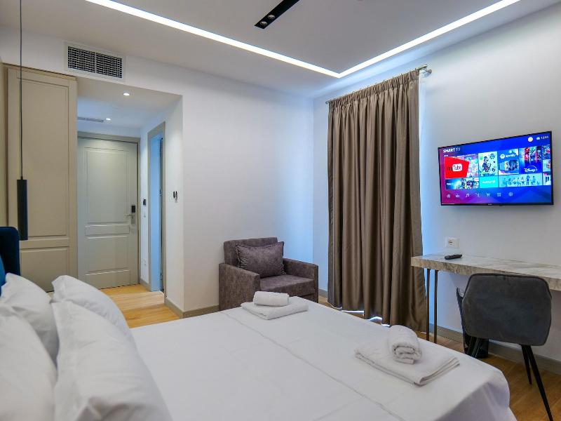 Chimaera Hotel image