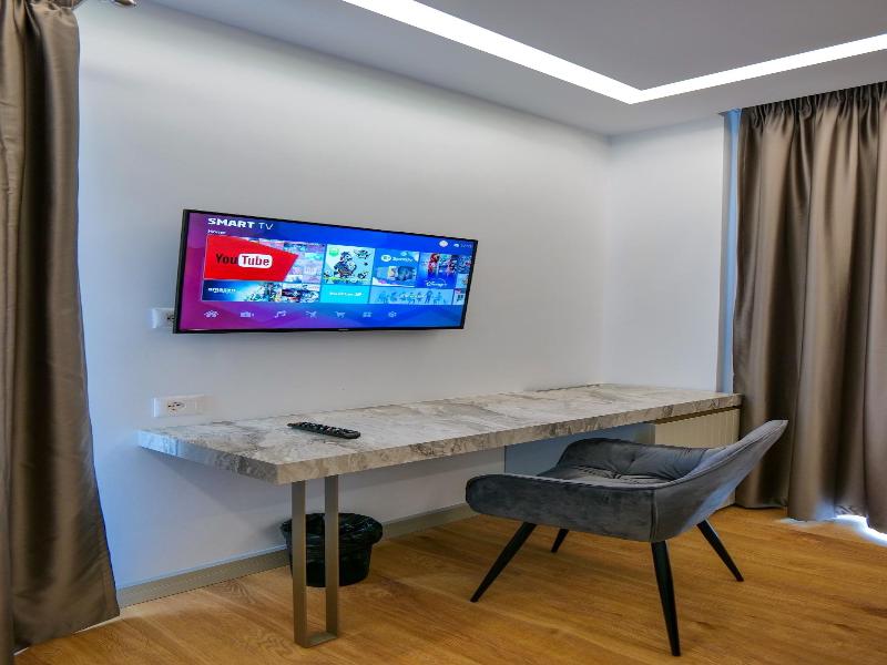 Chimaera Hotel image