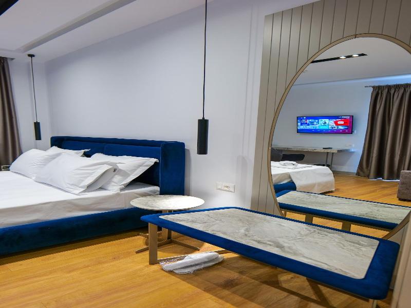 Chimaera Hotel image