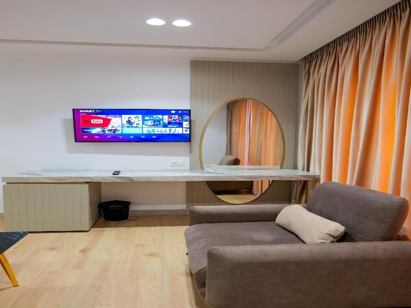 Chimaera Hotel image