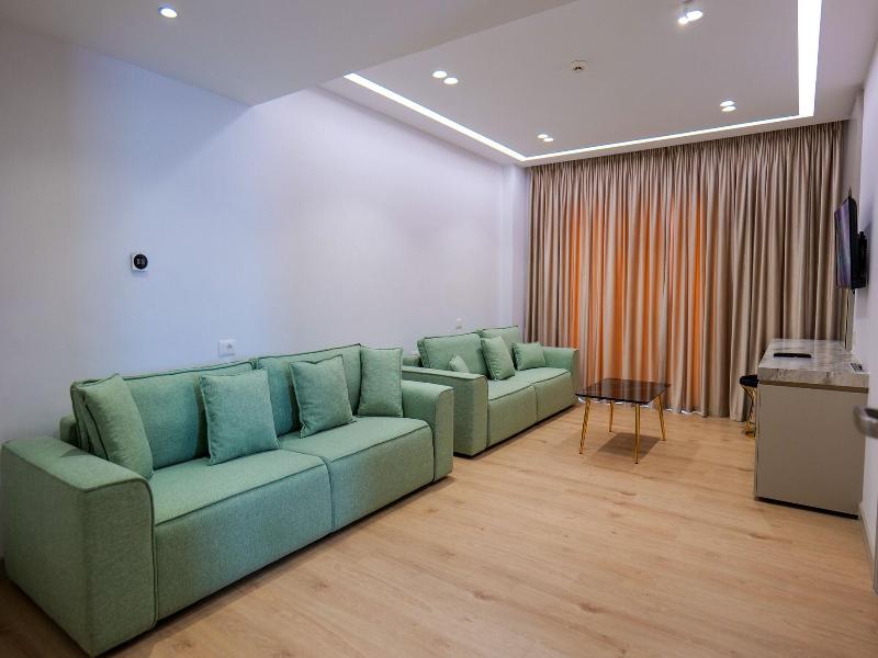 Chimaera Hotel image
