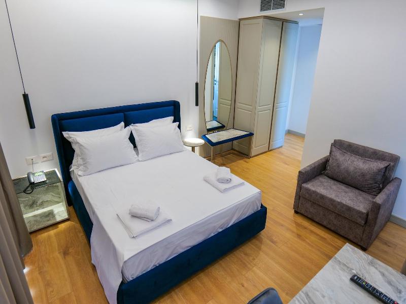 Chimaera Hotel image