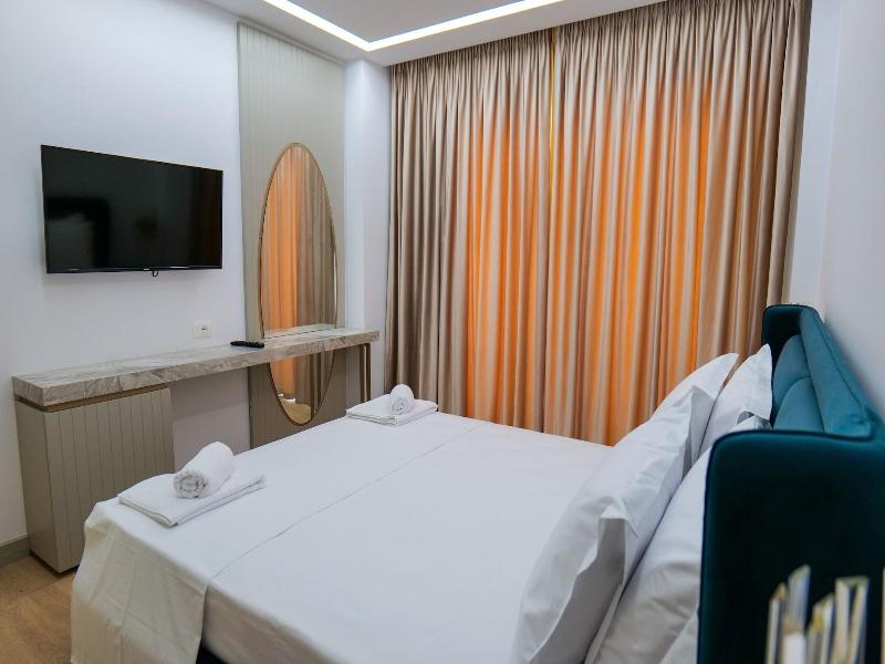 Chimaera Hotel image