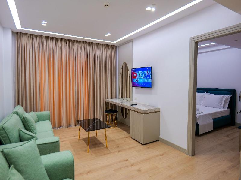 Chimaera Hotel image