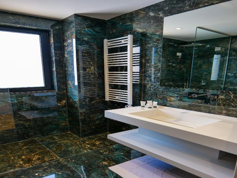 Chimaera Hotel image