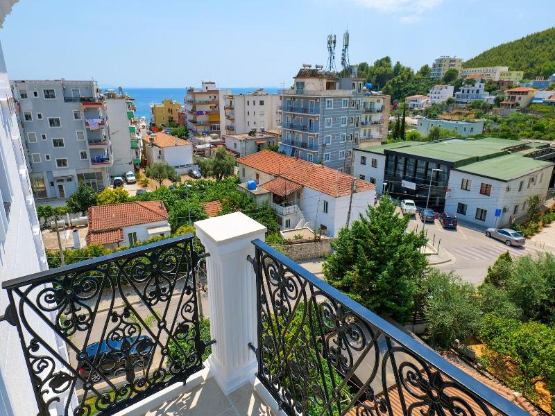 Chimaera Hotel image