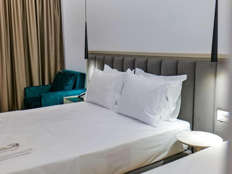 Chimaera Hotel image