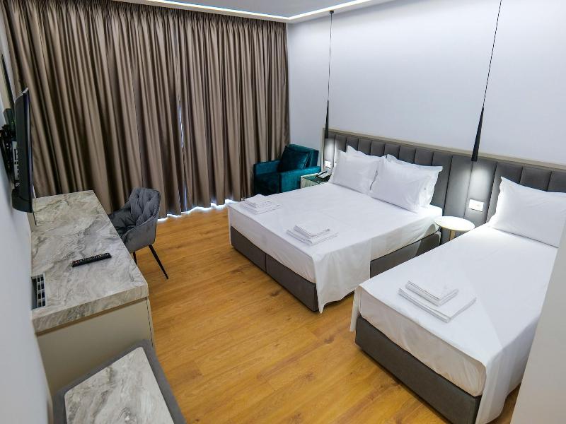 Chimaera Hotel image