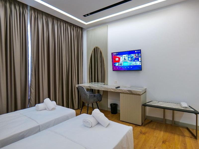 Chimaera Hotel image