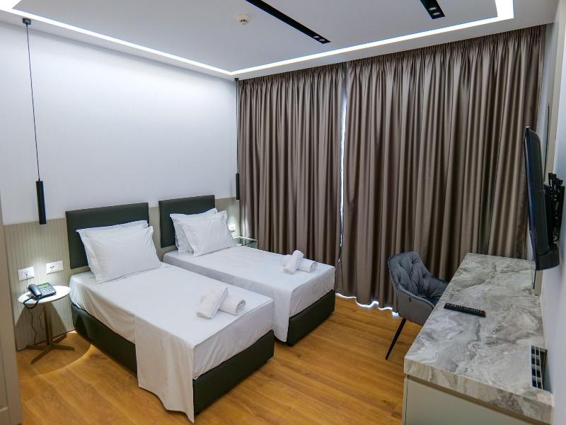 Chimaera Hotel image
