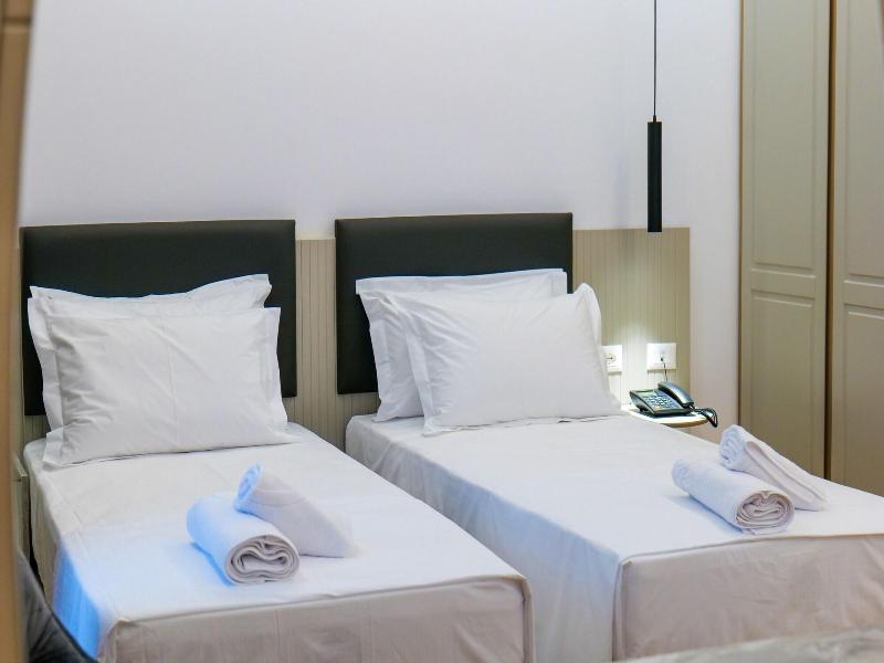 Chimaera Hotel image