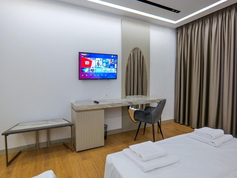 Chimaera Hotel image