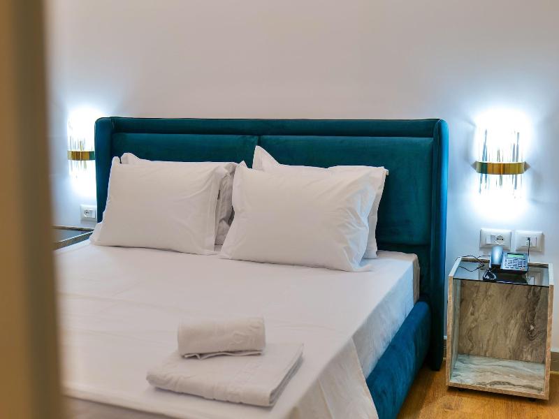 Chimaera Hotel image