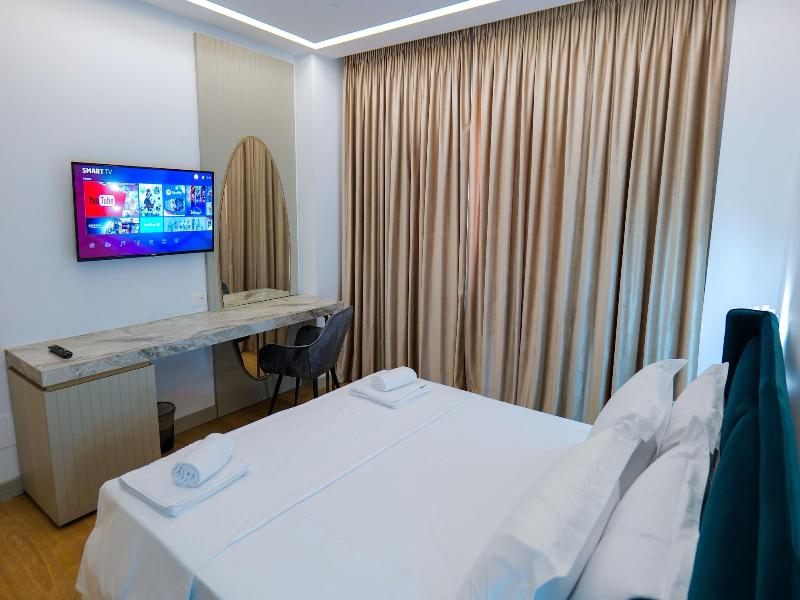 Chimaera Hotel image