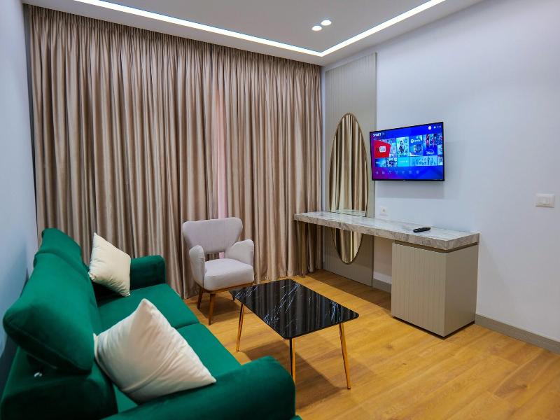 Chimaera Hotel image
