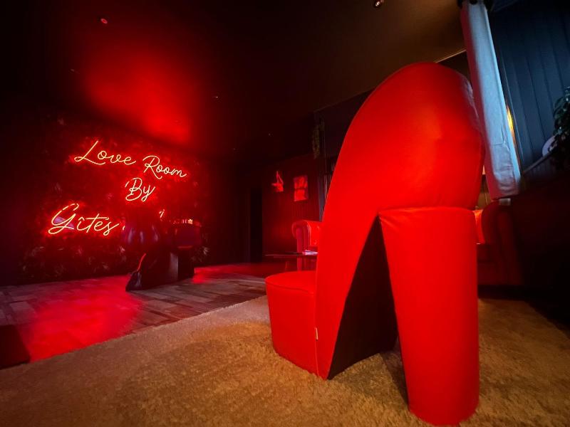 Loveroom By Ga Tes D Armor image