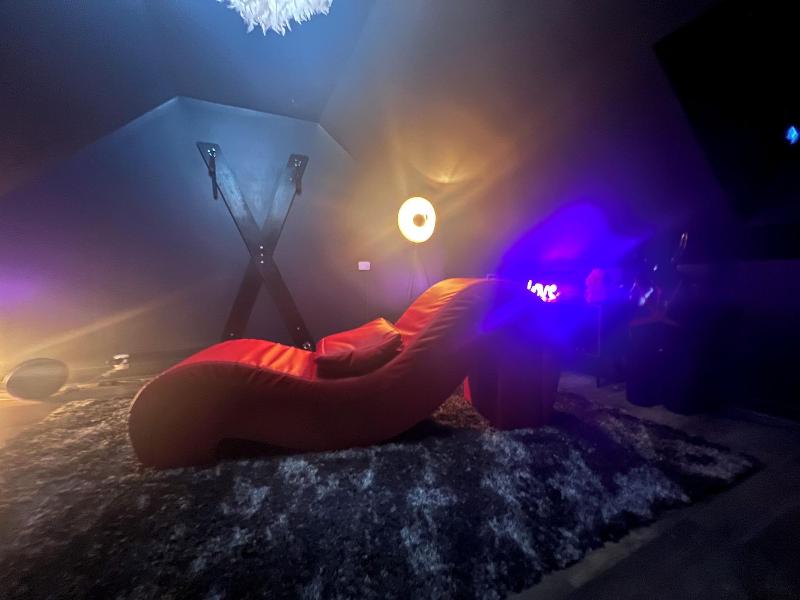 Loveroom By Ga Tes D Armor image