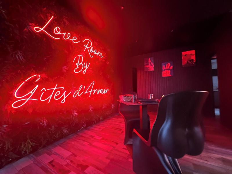 Loveroom By Ga Tes D Armor image