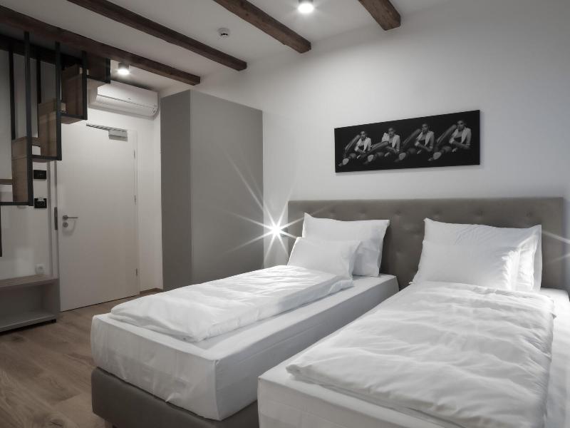 Hotel Belmur image