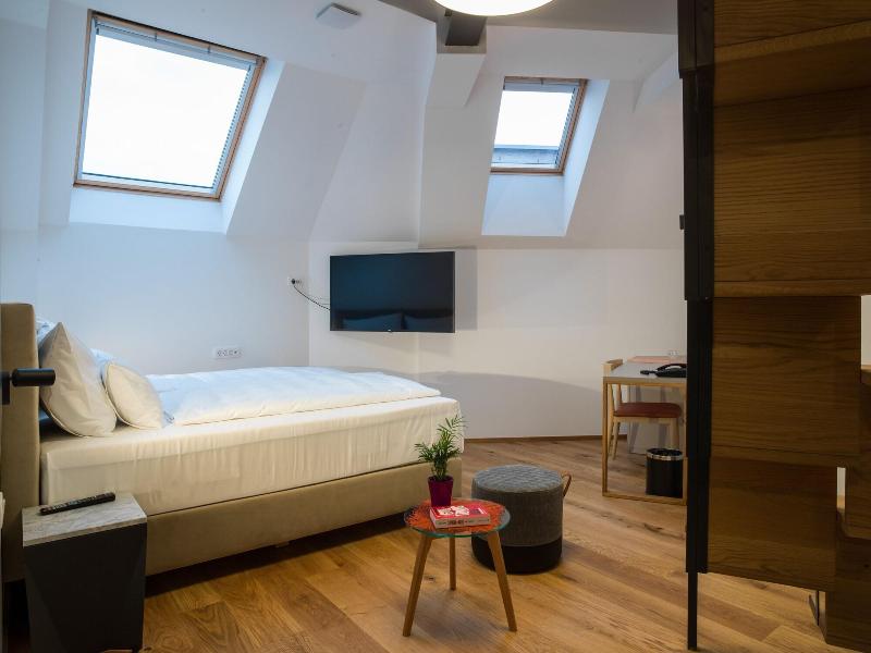Hotel Belmur image
