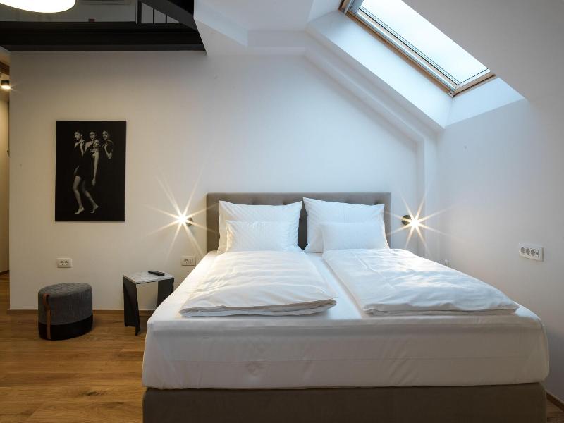 Hotel Belmur image