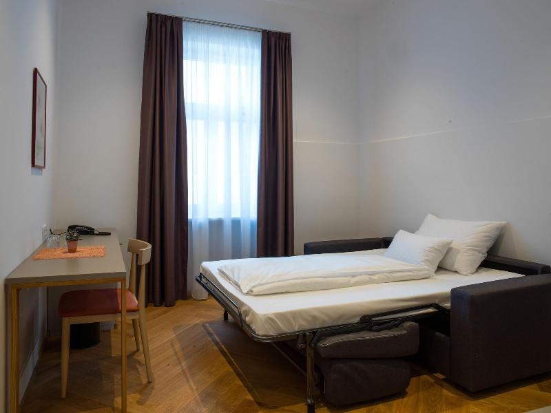 Hotel Belmur image