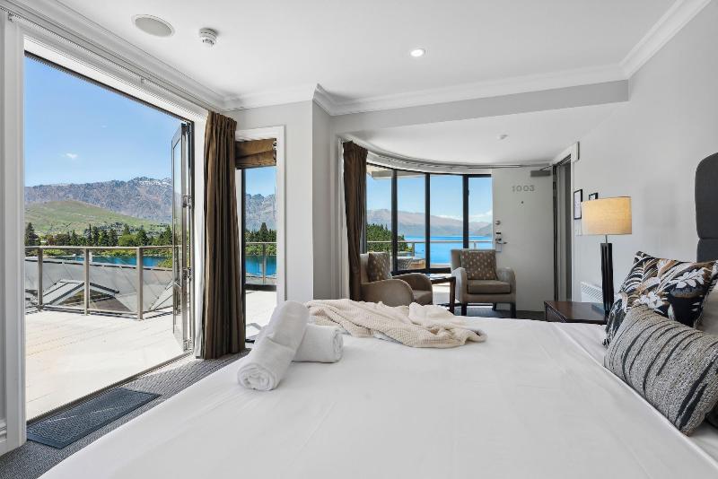 Spacious Unit With Views And Balcony image