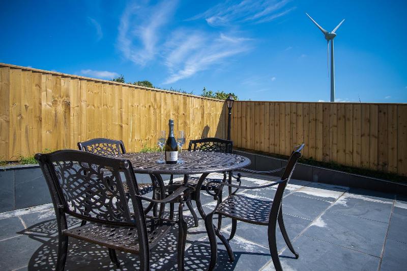 Anchor Well 2 Bedroom Ludchurch image