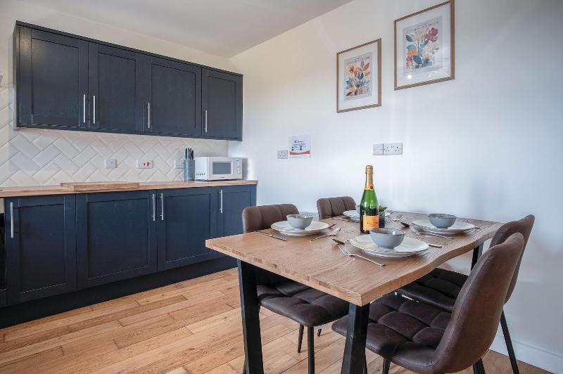 Anchor Well 2 Bedroom Ludchurch image