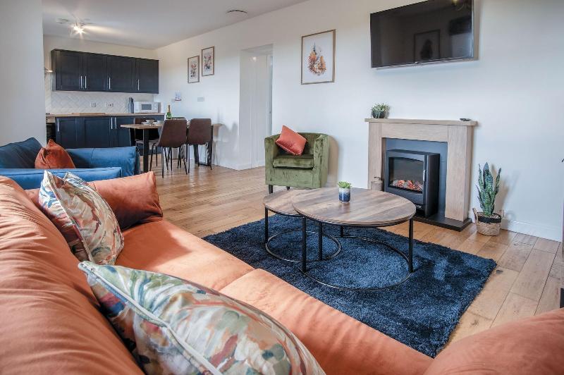 Anchor Well 2 Bedroom Ludchurch image