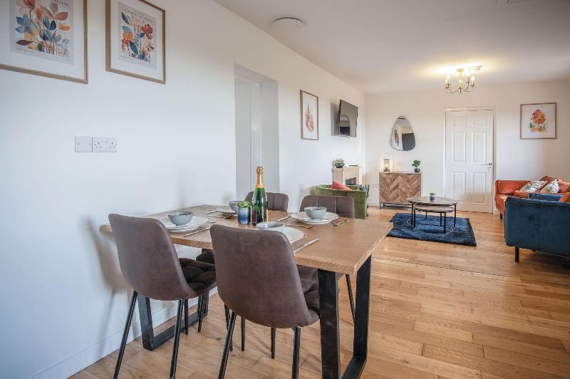Anchor Well 2 Bedroom Ludchurch image