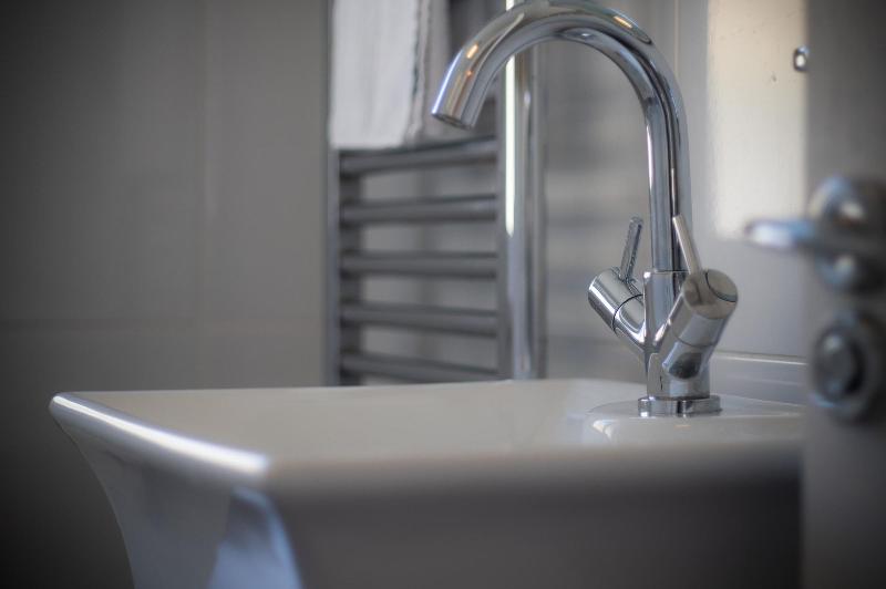 Anchor Well 2 Bedroom Ludchurch image