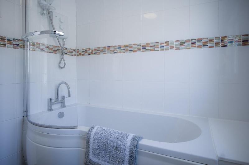 Anchor Well 2 Bedroom Ludchurch image