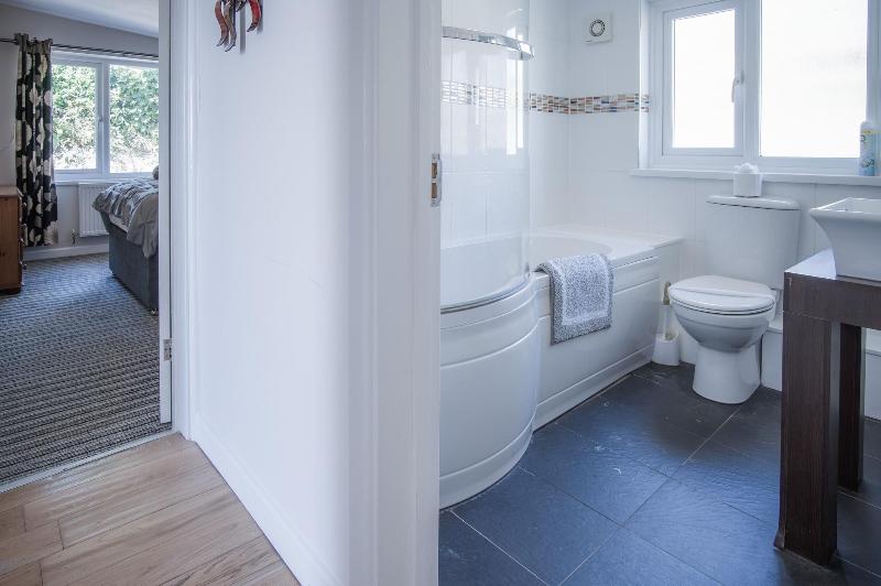 Anchor Well 2 Bedroom Ludchurch image