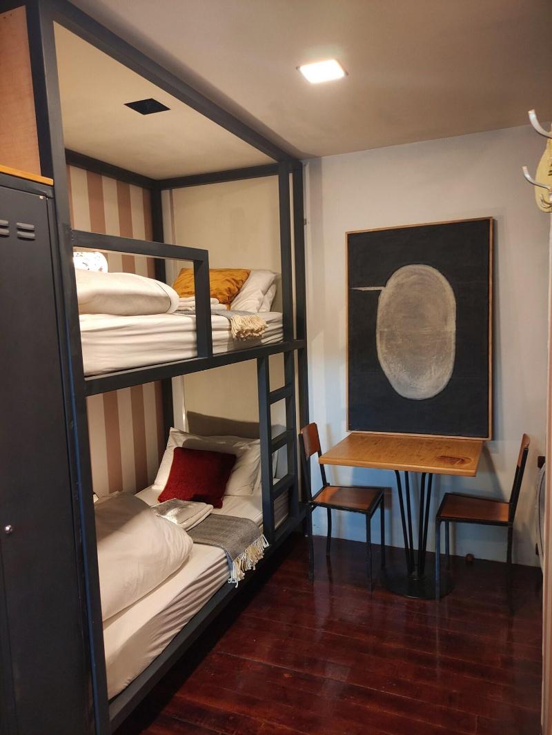 Caruma Surf Hostel Suites image