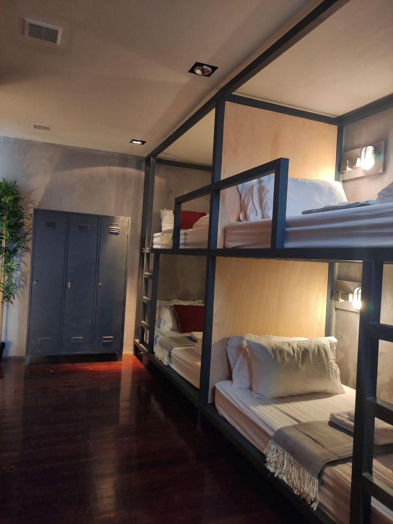 Caruma Surf Hostel Suites image