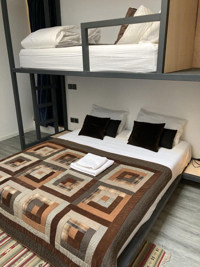 Caruma Surf Hostel Suites image