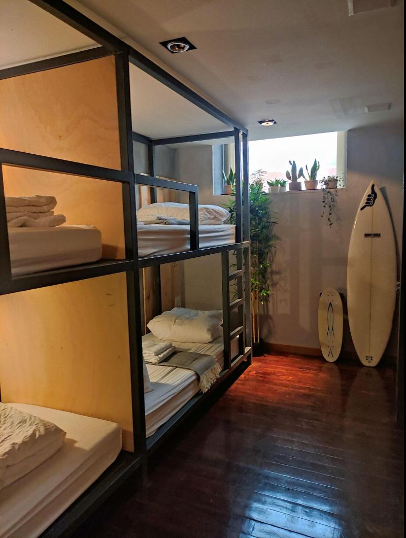 Caruma Surf Hostel Suites image