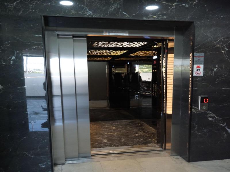 The Pearl Airport Hotel image