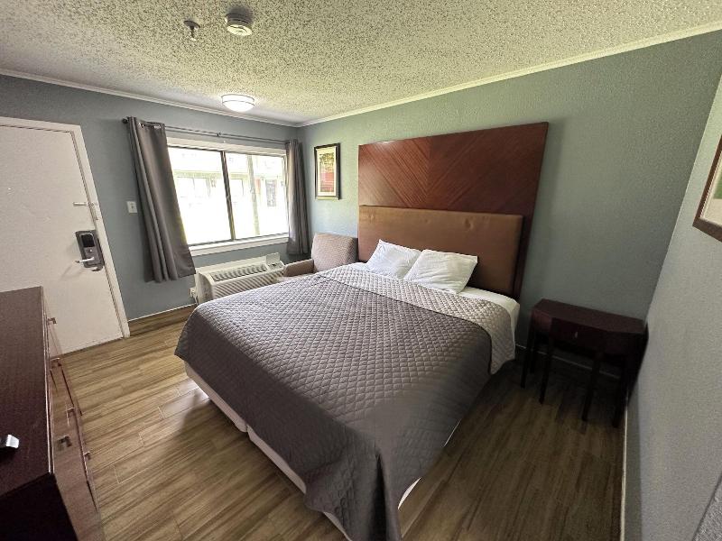 Studio Suites image
