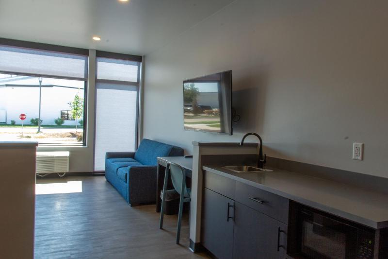 Watershed Hotel image 3