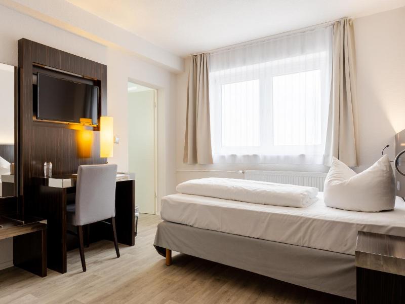 Hotel 22 image
