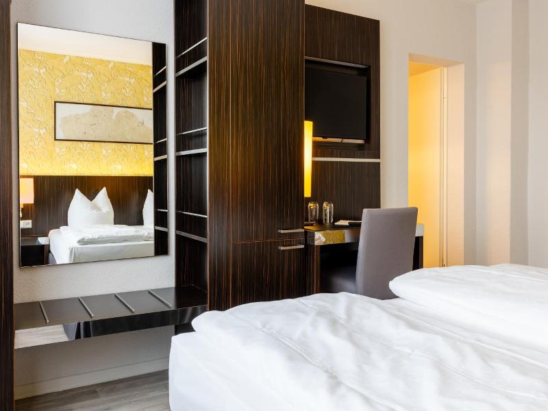 Hotel 22 image
