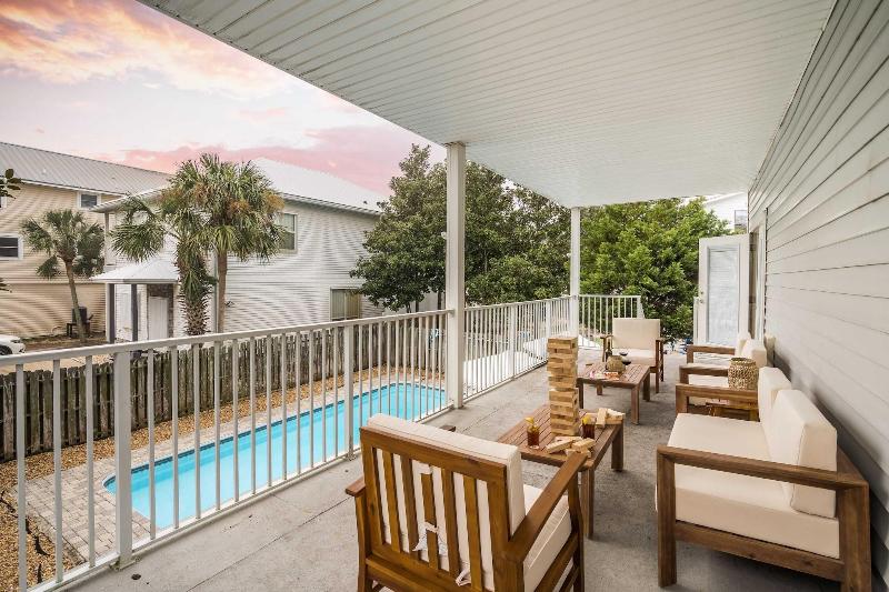 Hourglass By Avantstay Chic Beach Getaway W Pool — main photo